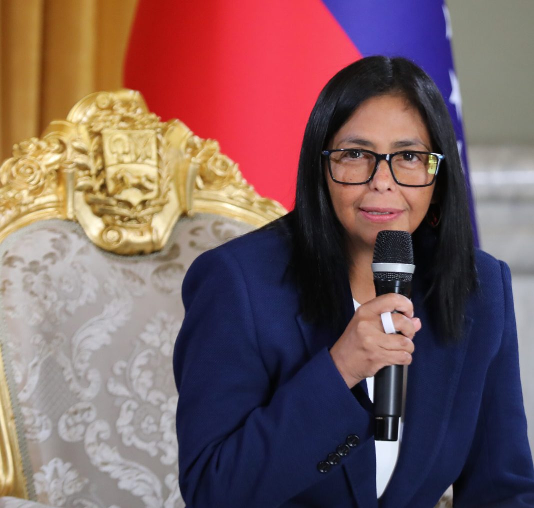 Delcy Rodríguez destaca el diálogo como pilar para la paz nacional