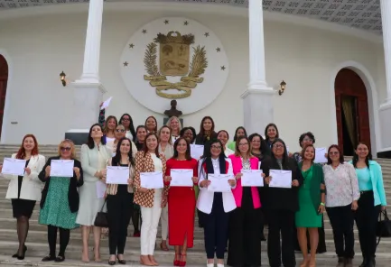 Mujeres en la Diplomacia