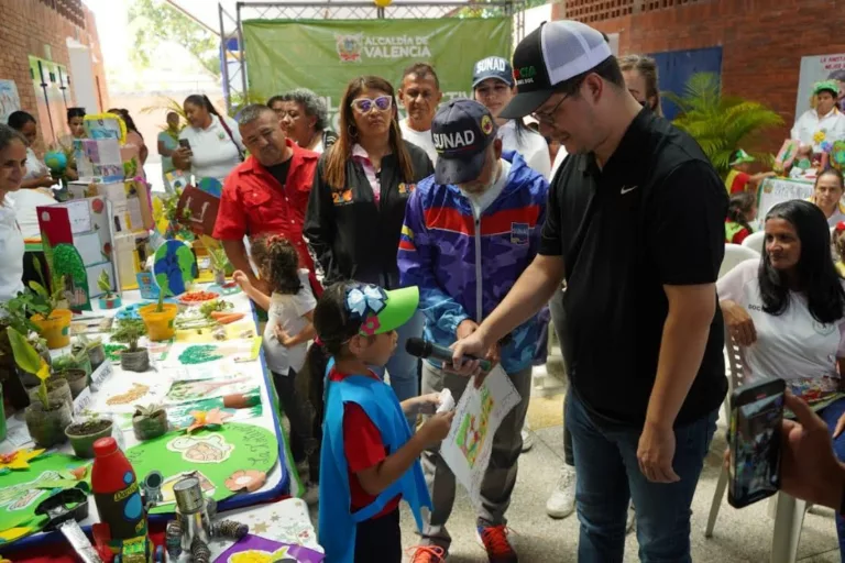 Niños de escuelas municipales de Valencia se forman en educación ambiental