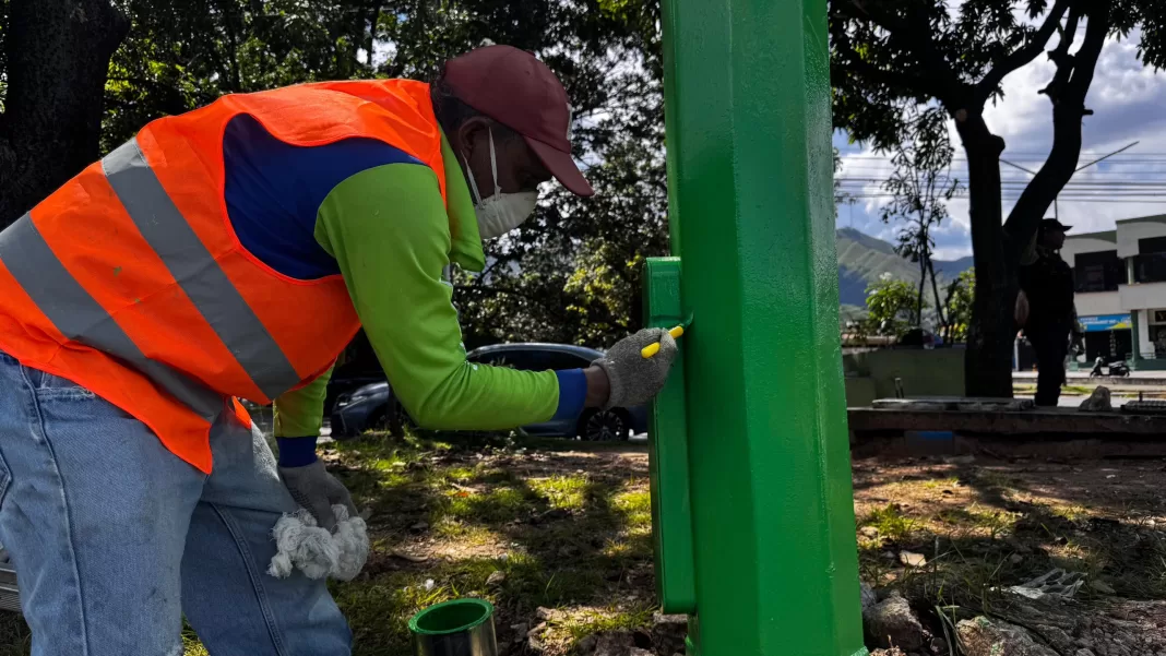 Avanzan trabajos de mantenimiento de semáforos en San Diego