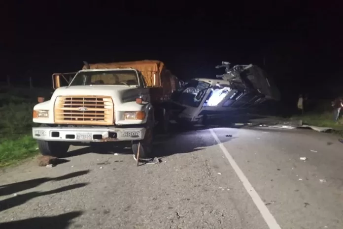 Colector de autobús murió en accidente por carretera Morón-Coro