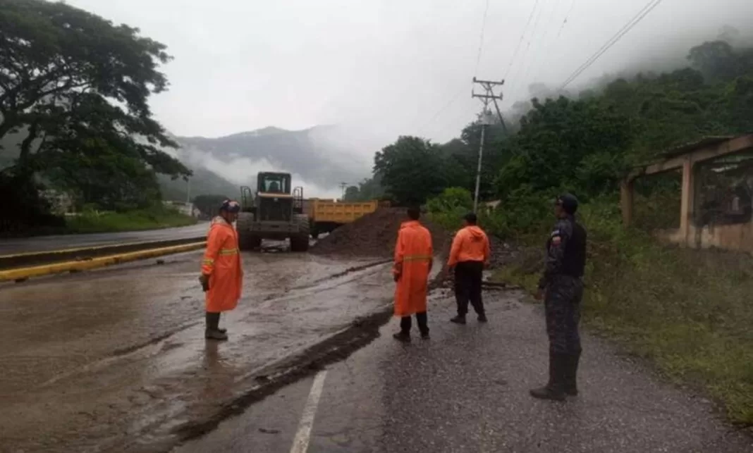 Fuertes inundaciones en tres estados de Venezuela