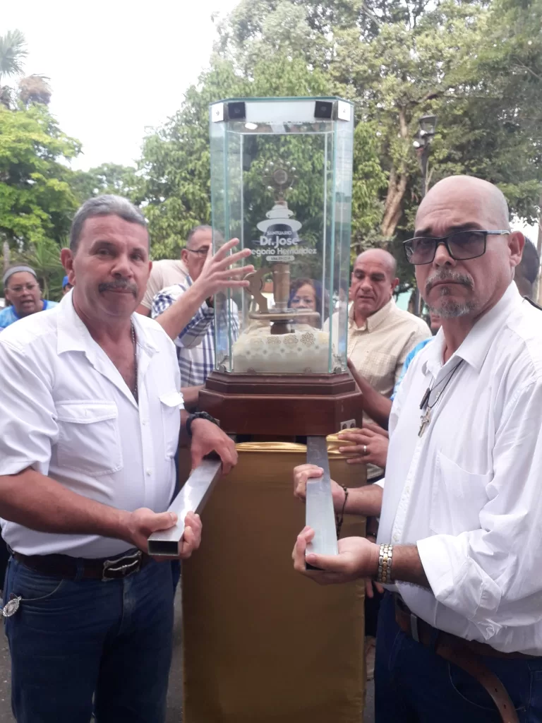 Iglesia de San Diego ya tiene imagen de José Gregorio Hernández