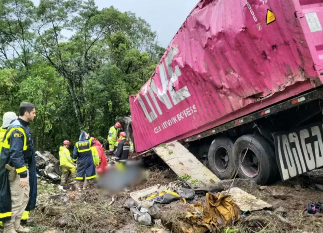 Nueve miembros de equipo de remo mueren en accidente en Brasil