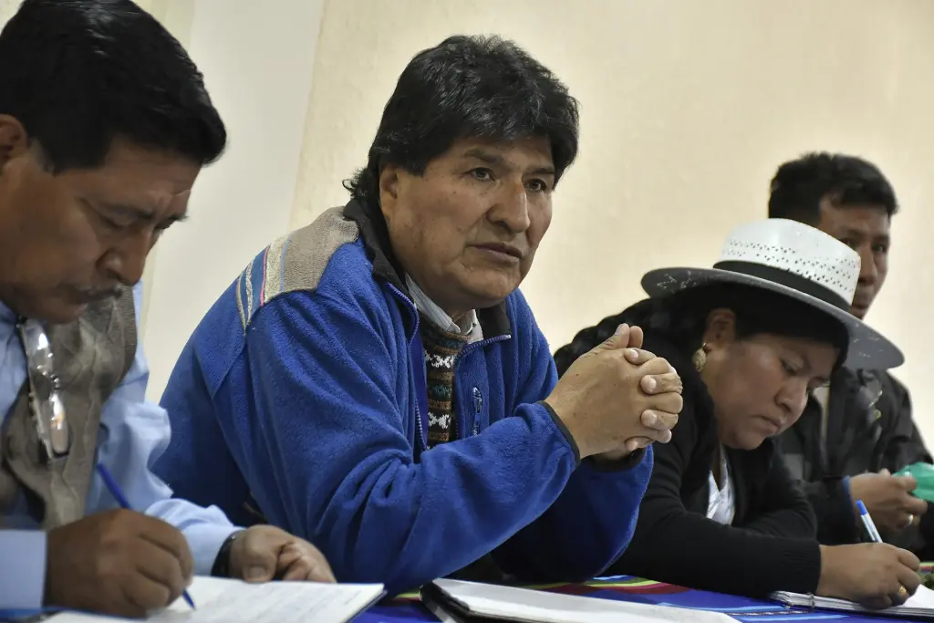 Obligaron a fiscal de Bolivia a frenar captura contra Evo Morales