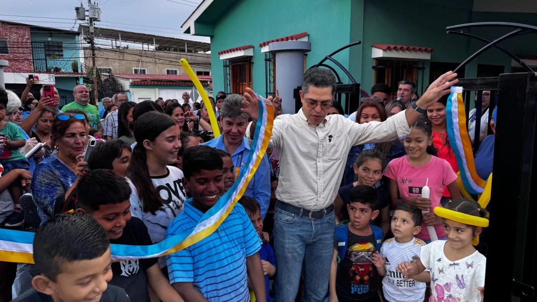 Parque infantil del Pueblo de San Diego fue reinaugurado