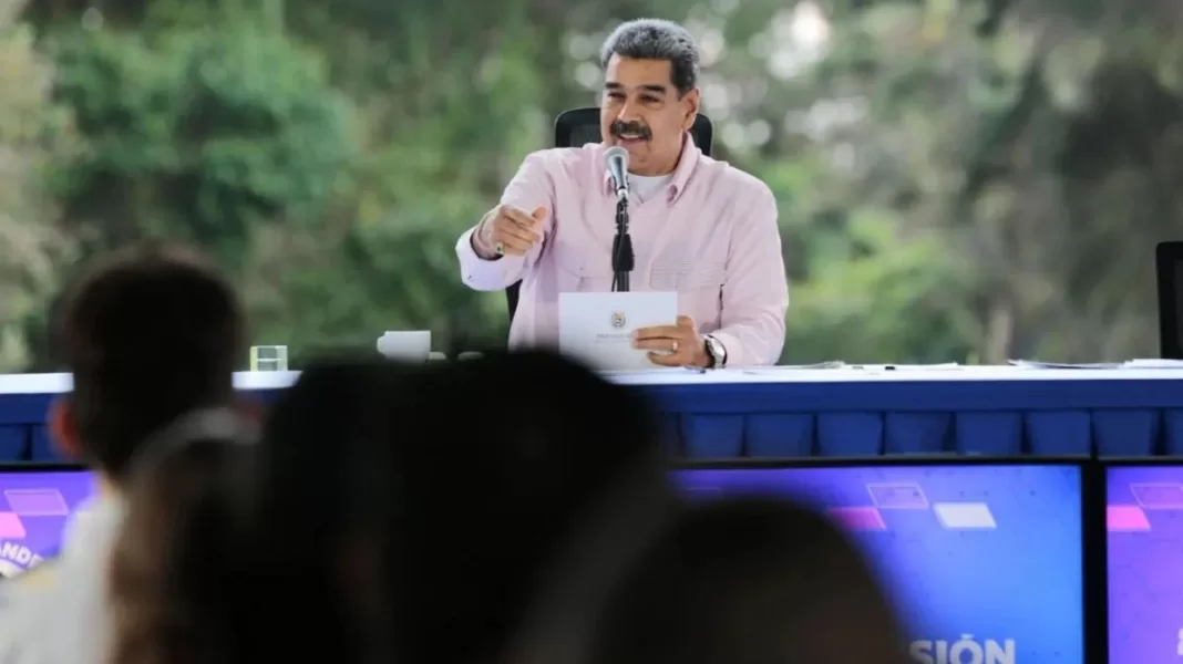 Presidente Maduro aprobó becas para investigadores científicos