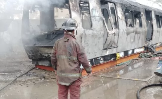 Registran incendio en el museo de transporte de Caracas