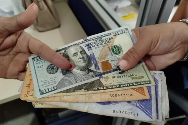 Aumento del dólar oficial reduce monto del estipendios