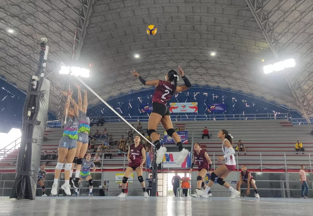 Carabobo pasó a semifinales en voleibol de cancha femenino