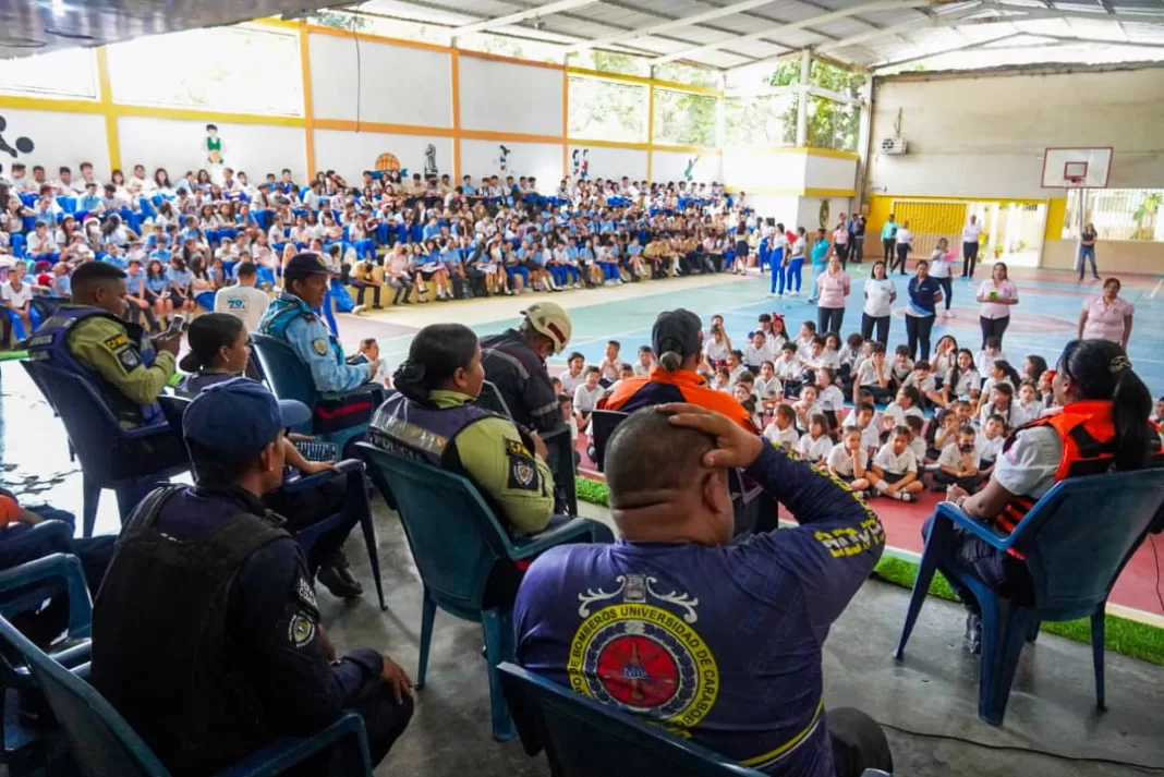 Inició ciclo de charlas sobre uso de redes sociales en Naguanagua