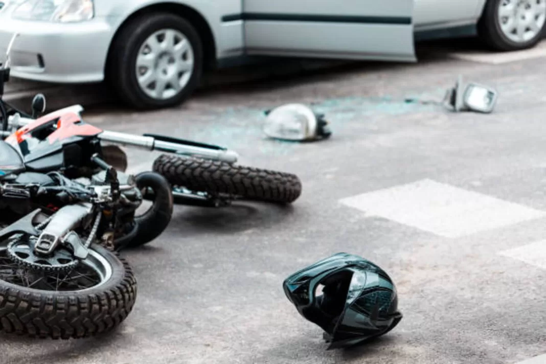 Joven de 19 años falleció tras colisión de moto con vehículo