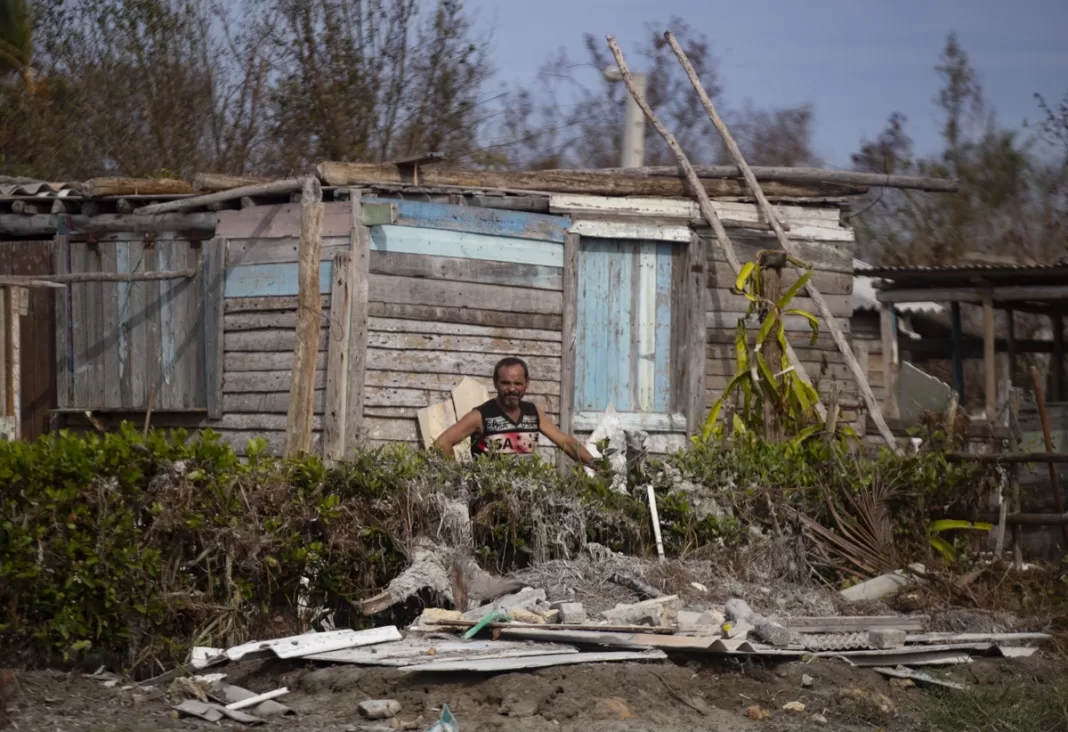 Llega a Cuba una inusual ola de ayuda humanitaria