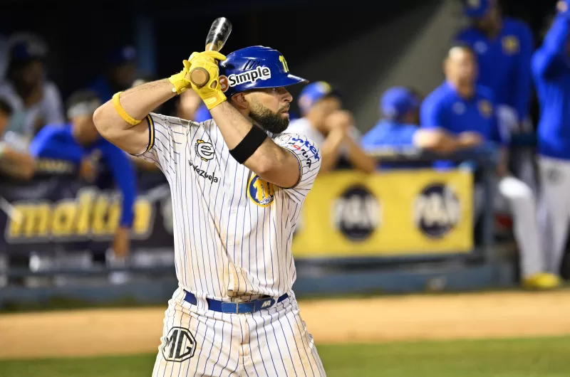 Navegantes del Magallanes pierden ante Tiburones en Valencia