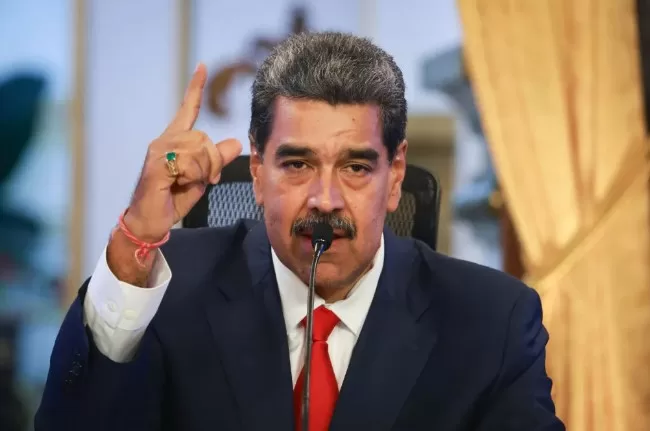 Maduro asegura que el futuro del país no está en manos de EE UU