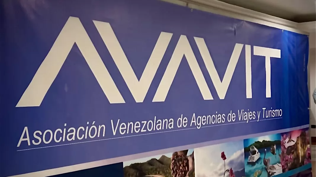 Avavit: “podrían estar llevándose a cabo diálogos internos” para levantar la suspensión de vuelos internacionales