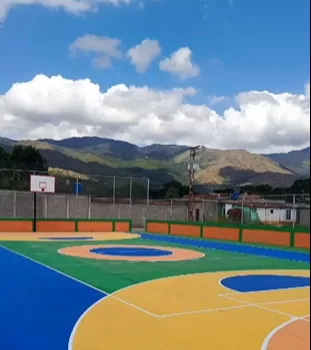 Reinaugurada cancha en sector El Peñón de Montalbán