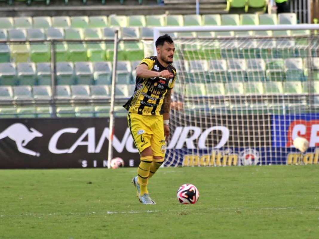 Deportivo Táchira anuncia dos bajas en su plantilla