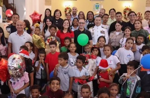 Viste a un Niño en Navidad benefició a 170 chamos porteños