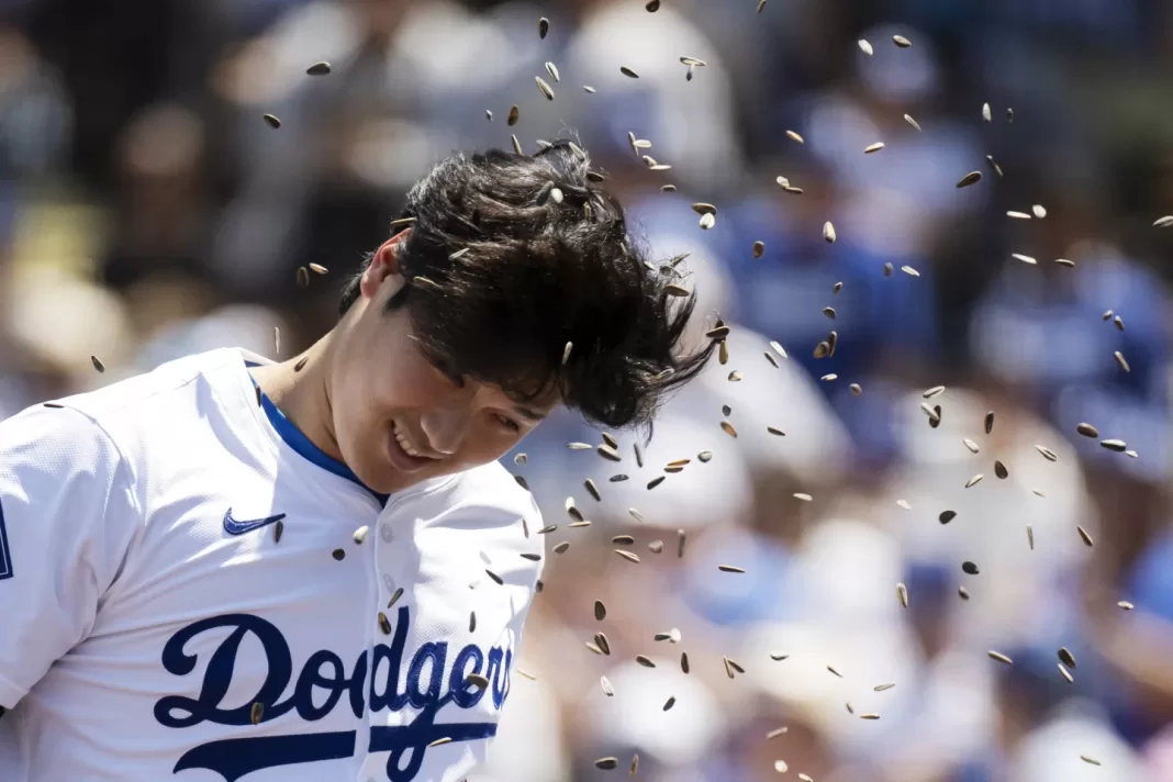 Ohtani se llevó el premio Atleta del Año e igualó a Michael Jordan