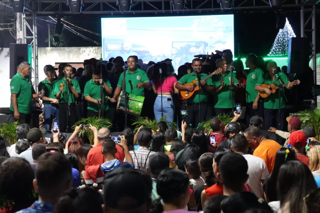 Pueblo de Güigüe celebró con alegría la magia de la Navidad