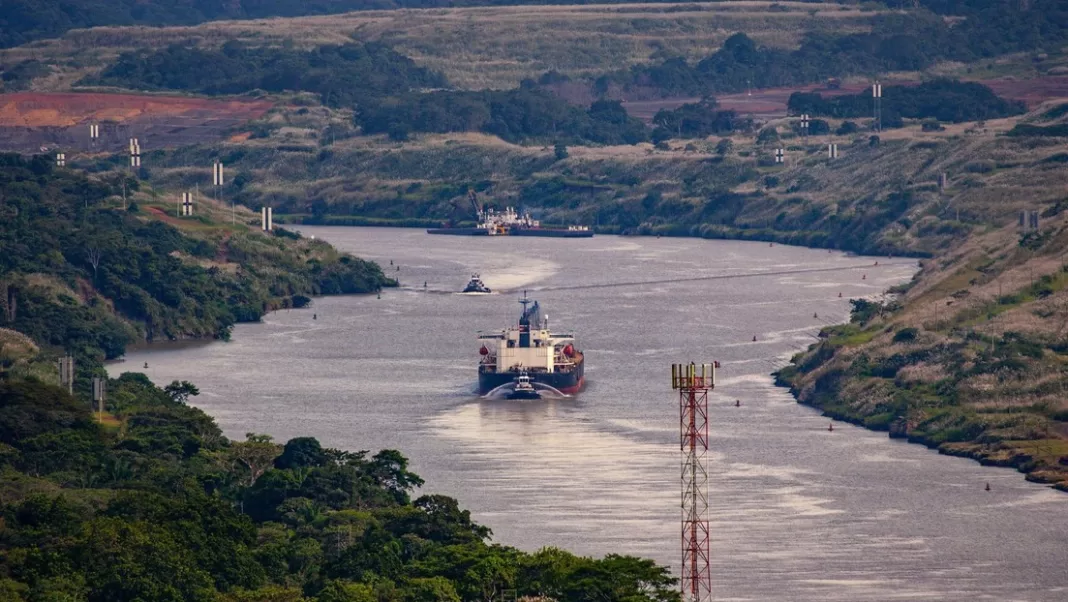 Presentan en EE.UU. un proyecto de ley para recomprar el canal de Panamá