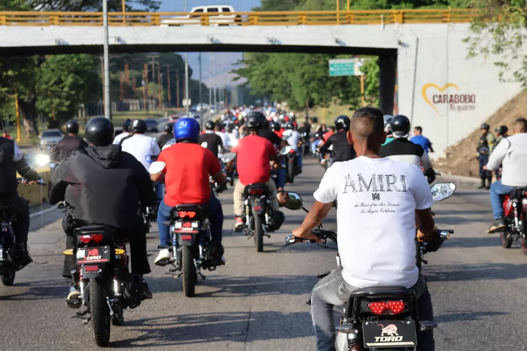 Lacava lideró recorrido de motorizados por Valencia y Naguanagua