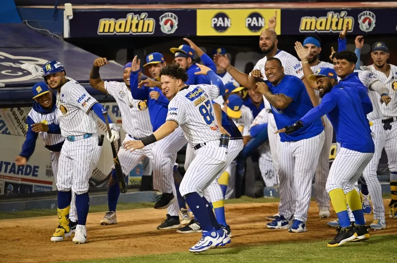 Magallanes remontó a Cardenales en el José Bernardo Pérez