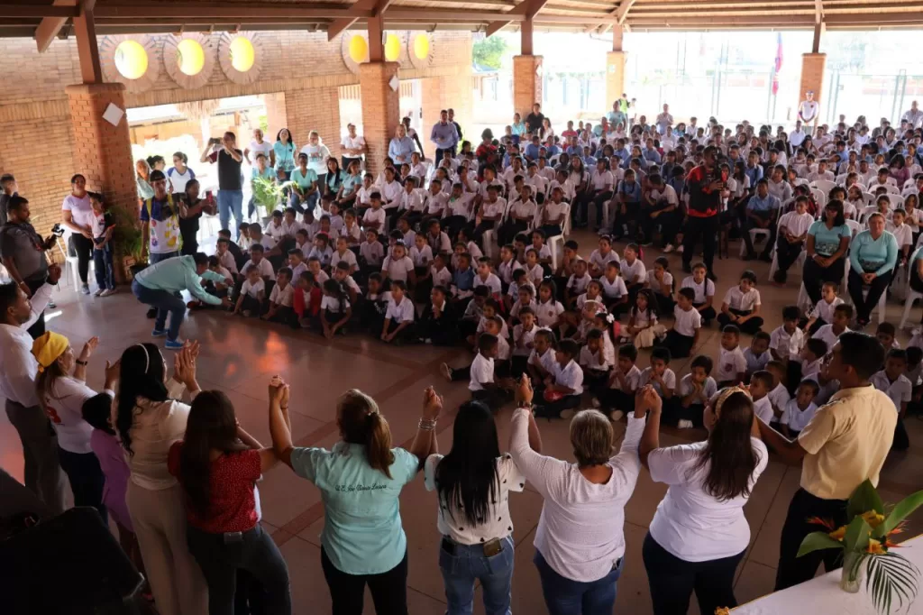 Más de mil 470 escuelas carabobeñas retomaron las clases