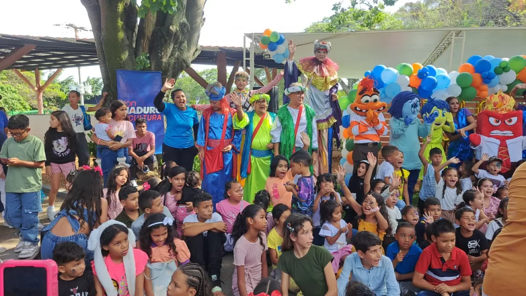 Niños de Valencia celebraron Dia de Reyes en el ZooAquarium