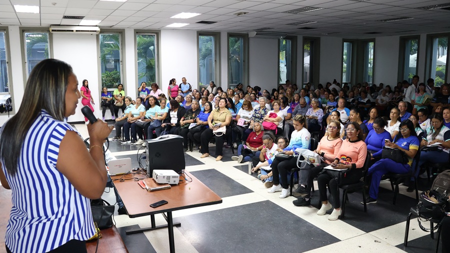 Alcaldía de Valencia capacitó a 400 docentes en la 1era Jornada de Formación en Metodología Inclusiva