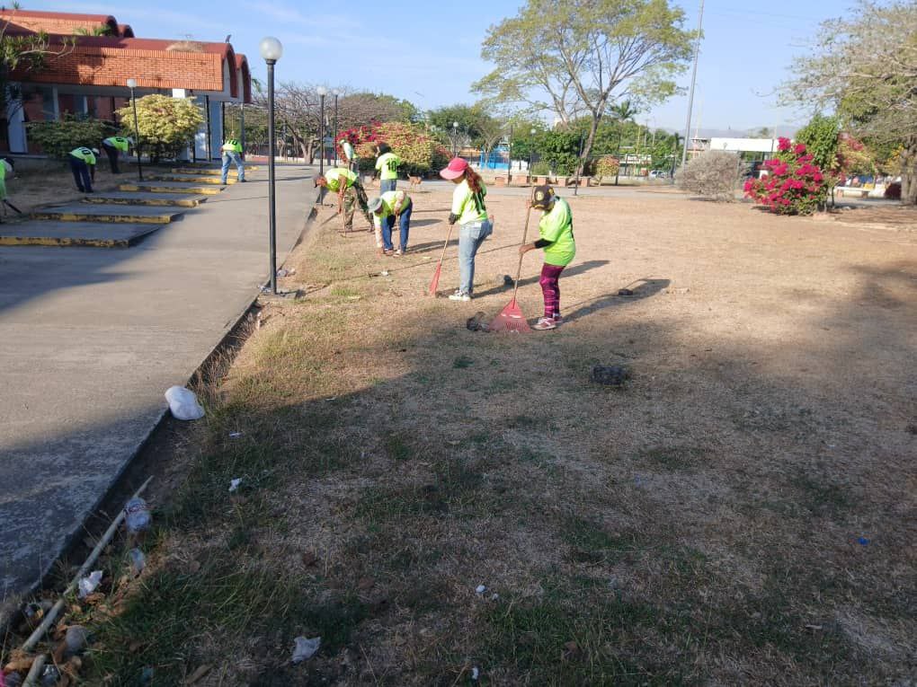 Ejecutaron plan de limpieza y desmalezamiento en la Maternidad del Sur