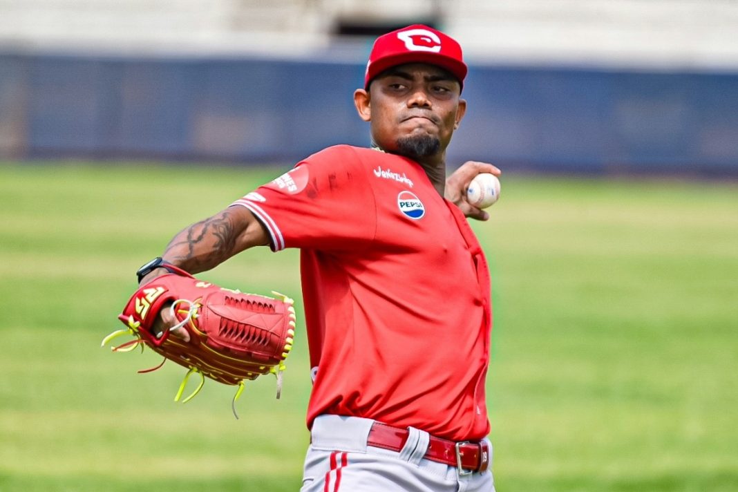 Magallanes decidió reforzar su cuerpo de lanzadores en el Draft de Adiciones realizado la mañana del pasado lunes y sumaron a Adrián Almeida