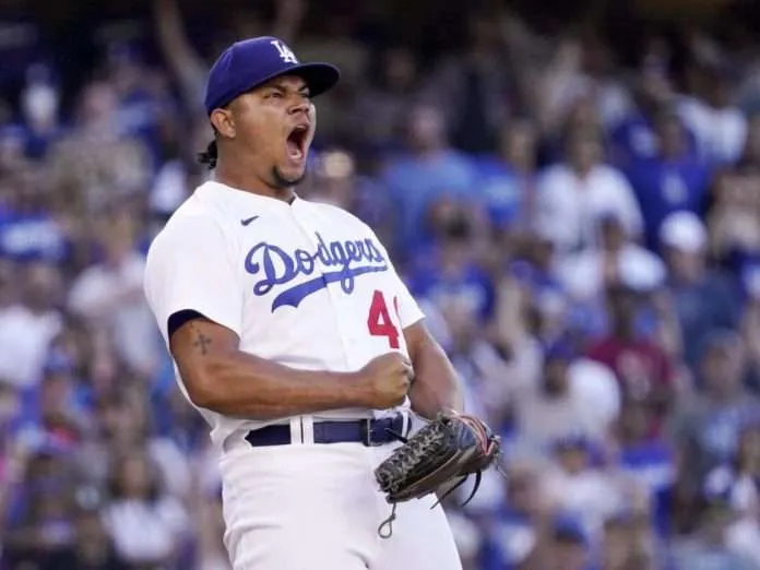 El magallanero Brusdar Graterol aseguró contrato y se queda en los Dodgers