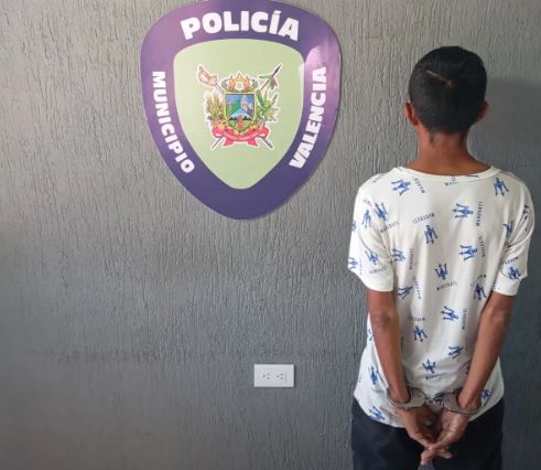 Funcionarios de la Policía Municipal de Valencia, aprehendieron a un azote dedicado al robo y hurto en la parroquia Miguel Peña