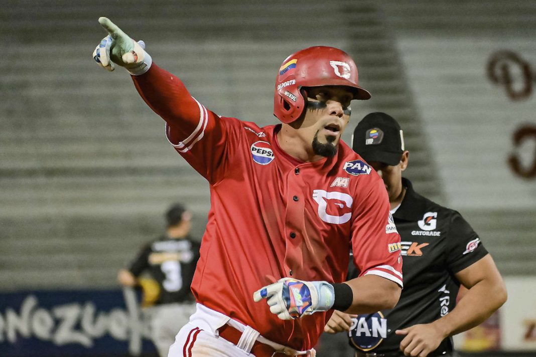 Cardenales y Águilas ganan y se mantienen punteros en el Round Robin
