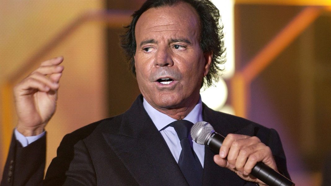 Fiscalía española investiga denuncias contra Julio Iglesias por abuso sexual