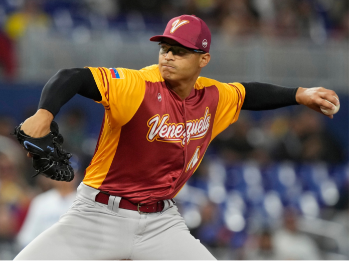 El abridor zurdo de los Filis de Filadelfia, Jesús Luzardo, anunció este miércoles que no lanzará con Venezuela en el Clásico Mundial