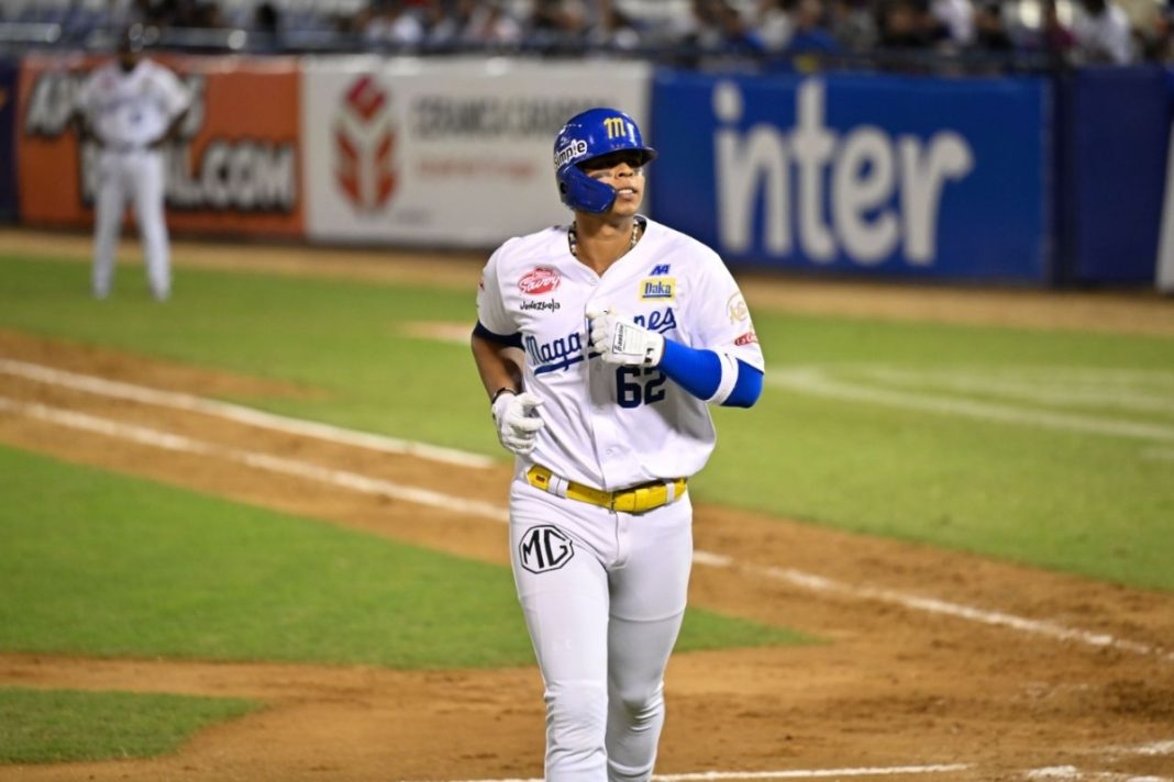 Leandro Pineda pone fecha a su salida del Magallanes