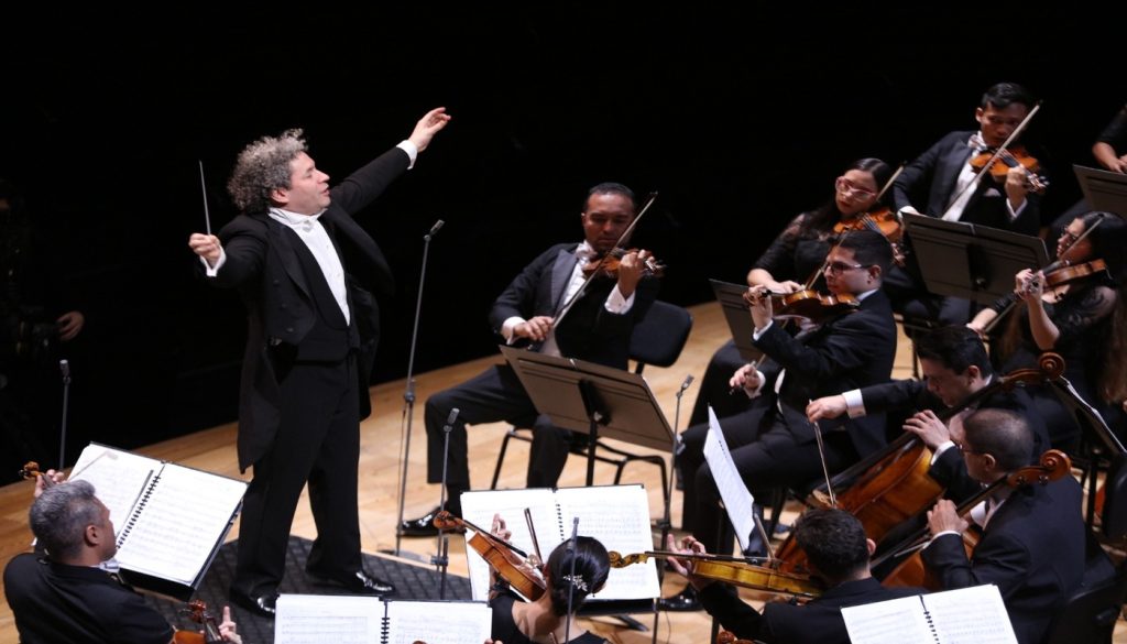 Orquesta Sinfónica Simón Bolívar es nominada en los premios Grammy