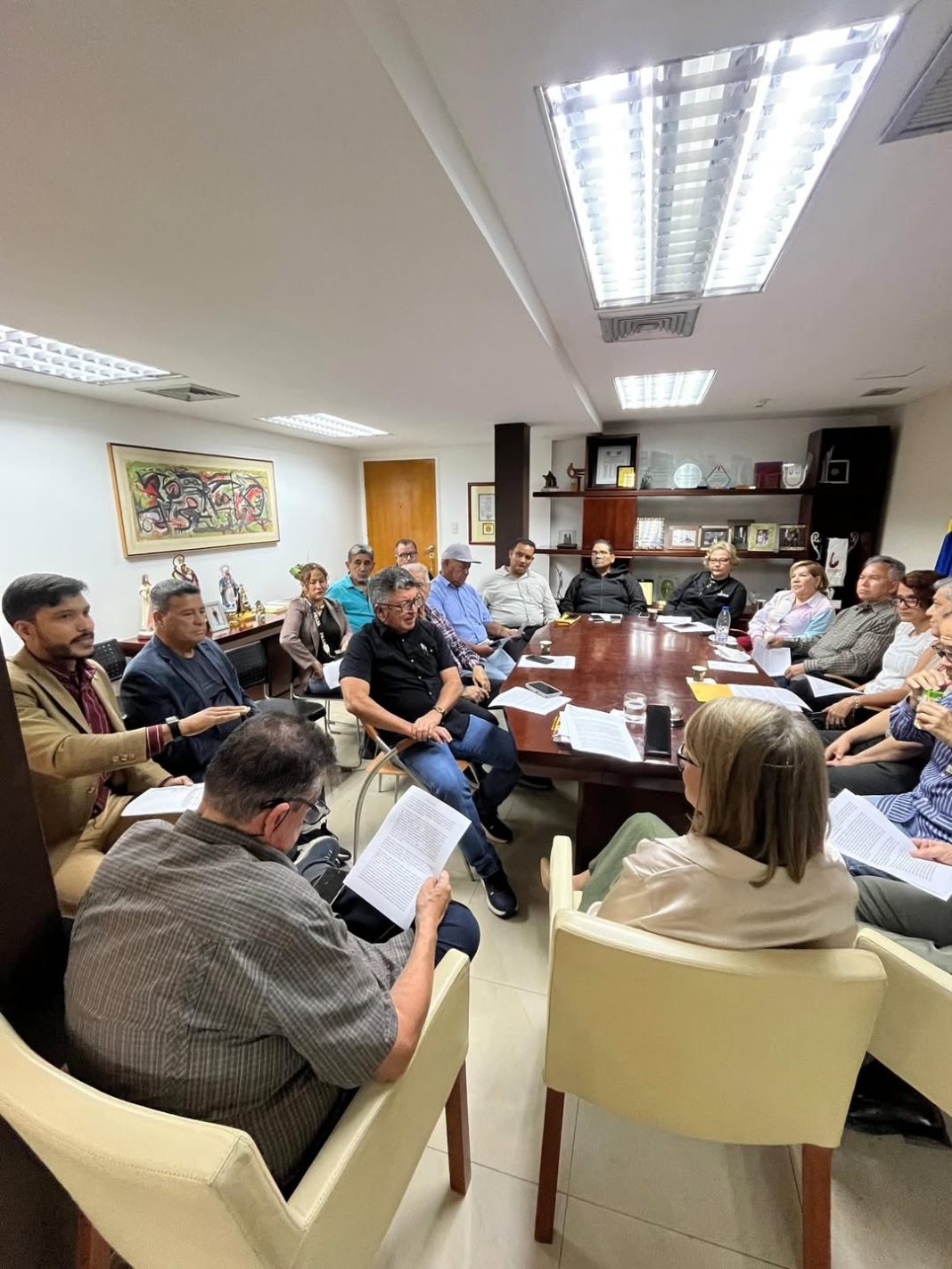 UC presentará propuesta de tablas salariales al Consejo Universitario