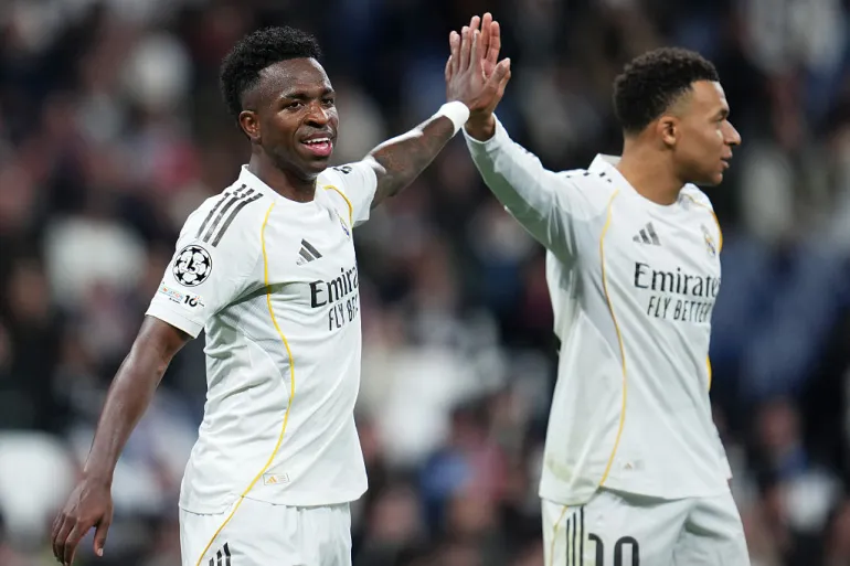 Vinicius y Mbappé imparables en la goleada del Real Madrid en champions
