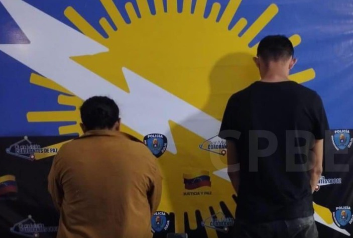 Detenida pareja por golpear con puños y palo de escoba a tres menores