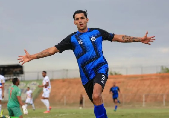 Se retira Richard Blanco, segundo máximo goleador de la liga Futve