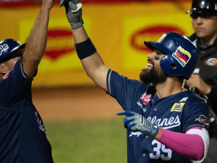 Renato Núñez lideró paliza naviera contra Bravos