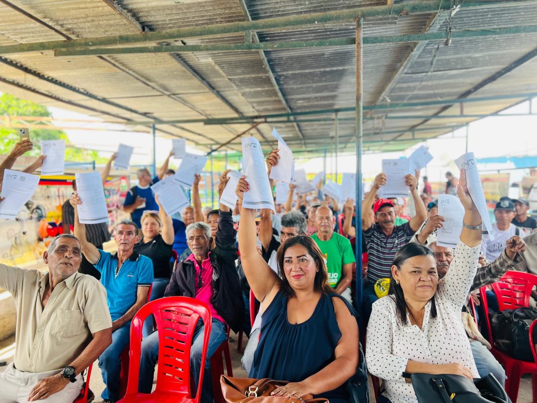 Entregaron más de 100 títulos de tierras a trabajadores agrarios de Carlos Arvelo