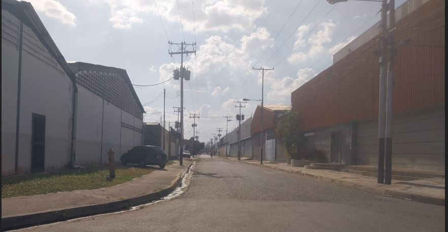 Denuncian cortes eléctricos en zona industrial La Quizanda