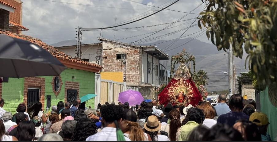 San Diego se volcó en fe y devoción al celebrar este Dia de la Virgen de la Candelaria