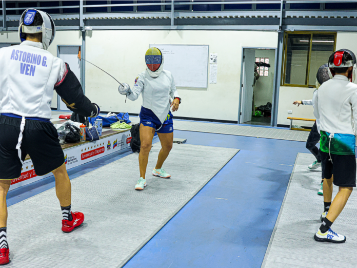 Carabobo triunfa en nacional de esgrima