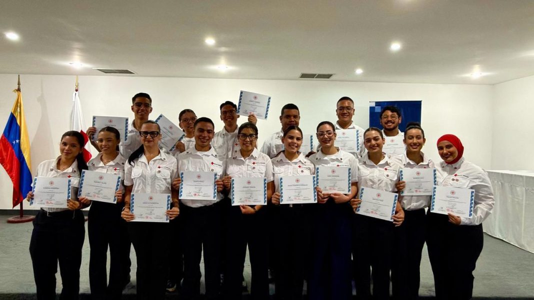Juramentados 16 nuevos socorristas en la Cruz Roja Filial Valencia